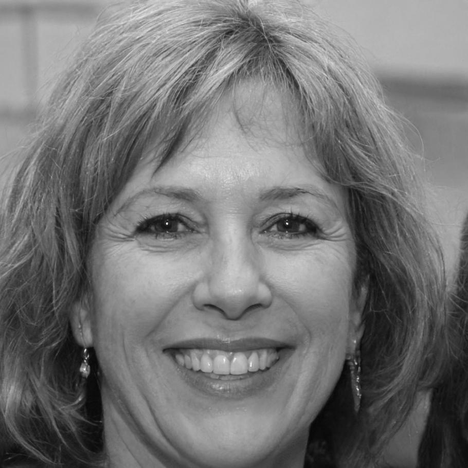 Dr. Sarah Weber, Leitende Finanzexpertin
